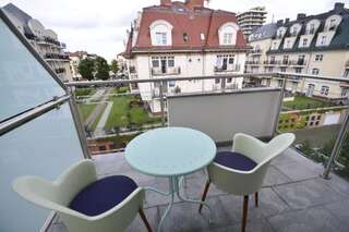 Апартаменты Apartamenty na Wyspie - Stella Baltic Свиноуйсьце Two-Bedroom Apartment with Balcony - 41-9